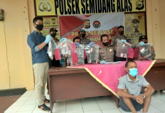Terduga pelaku saat diamankan