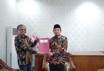 Penyerahan SK penasihat SMSI