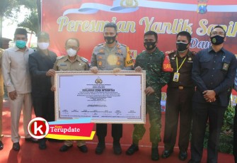 Dandim 0808/Blitar (tiga dari kanan) di Acara Peresmian Yanlik Sanika Satyawada (foto: Kodim 0808/Blitar for Klikwarta.com) 