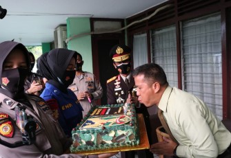 Polda Bengkulu Beri Kejutan Untuk Danrem 041/Gamas Danlanal dan Danyon Jaya Yudha