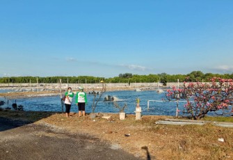 Kunjungan Perempuan Tani HKTI Jatim ke Tambak Udang di Probolinggo