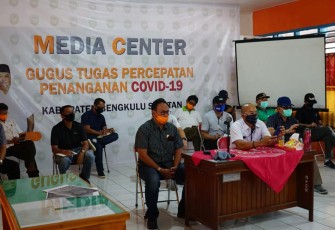 Ketua DPRD Bengkulu Selatan Ikuti Video Conference Bersama Mendagri Terkait Covid-19