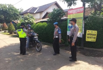 Kepolisian Sektor Tulis terus menggelar operasi yustisi di kecamatanTulis dan Kandeman. Rabu (4/11/2020).      