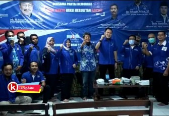 Tim Satgas DPP PD bersama Pengurus DPC Partai Demokrat Kota Blitar (Selasa, 3 November 2020). (foto : DPC Partai Demokrat untuk Klikwarta.com Blitar) 
