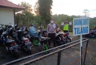 Lima Unit Sepada Motor Diamanakn Karena Menggunakan Kenalpot TIdak Standar 