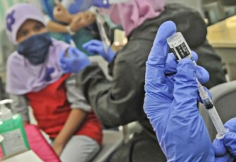 Gubernur Jawa Tengah Ganjar Pranowo Akan Menyiapkan Tata Cara Khusus Bagi Rumah Sakit Terkait Prosedur Vaksinasi