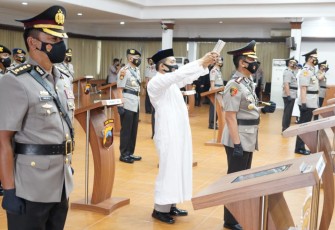 Kapolda Jateng Irjen Pol Ahmad Luthfi SH St MK Saat Memimpin Sertijab Pejabat Utama dan Kapolres Jajaran Polda Jateng
