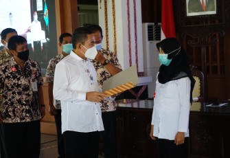 Bupati Haryanto serahkan SK pengangkatan CPNS