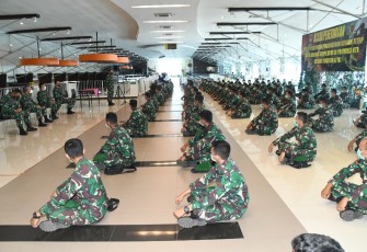 Upacara Penerimaan Satgas Dipimpin Oleh Waasops Kasdam IV/Diponegoro Letkol Inf Muhammad Ibrahim Mochtar 