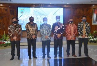 Komandan Korem 073/Makutarama (Danrem) Kolonel Inf Ari Yulianto SIP Menghadiri Undangan Pelantikan dan Sumpah Jabatan Sekretaris Daerah Kota Salatiga