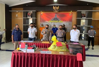 Pj Kapolres Magelang Kota AKBP R Fidelis Purna Timoranto SIK SH MSi Melalui Kasubag Humas Iptu Suharto Saat Memberikan Keterangan Kepada Media