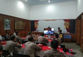 Kapolres Pekalongan Kota AKBP M Irwan Susanto SIK SH MH Saat Memimpin Kegiatan Rutin Cofee Morning Persiapan Pengamanan Penetapan Pasangan Calon Pilwakot Pekalongan 2020 di Pekalongan 