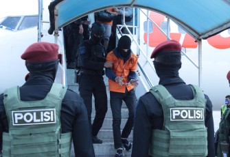 Kepolisian Negara Republik Indonesia (Polri) menerbangkan  26 terduga teroris yang berhasil ditangkap di Makkasar dan Gorontalo ke Jakarta.