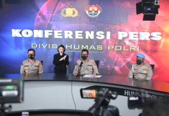 Kepala Divisi Humas Polri Irjen Argo Yuwono saat konferensi Pers