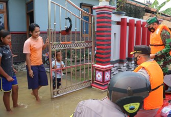 Warga Terdampak Banjir Mulai Merasakan Gatal dan Diare