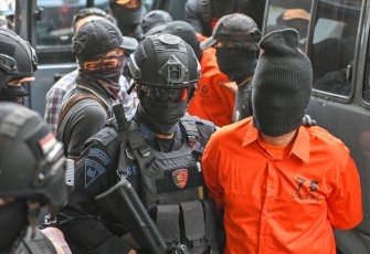 Densus 88 Antiteror Polri Tangkap Empat Terduga Teroris di NTB