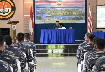 Danlantamal IV  Laksamana Pertama TNI Indarto Budiarto SE MHan Hadiri Kaji Ulang dan Breafing Akhir Latopshantai Koarmada I 2021