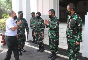 Pangdam III/Siliwangi Mayjen TNI Nugroho Budi Wiryanto, terima kunjungan Gubernur Lemhanas RI Letjen TNI (Purn) Agus Widjojo beserta rombongan.