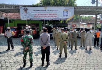 Aparat gabungan wilayah Kecamatan Bulu intensif melaksanakan operasi yustisi penegakan protokol kesehatan di wilayahnya, Senin (12/04/21).