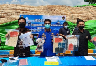 Direktorat Polairud Polda Kalbar Gagalkan Penyelundupan 100 Ton Rotan ke Malaysia