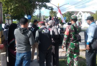 Solidaritas Muslimah Kalteng Suarakan Dukungan untuk Palestina, Tim Satgas Lakukan Pengamanan