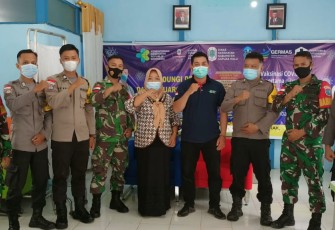 Babinsa Koramil 1206-06/Putussibau Utara Koordinasi Dengan Bhabinkamtibmas Dan Puskesmas Tentang Pelaksanaan PPKM Mikro
