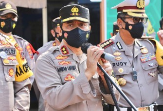 Kapolda Jawa Tengah Irjen.Pol. Ahmad Luthfi melaksanakan pengecekan di dua Pospam Terpadu Operasi Ketupat Candi 2021 di dua Kabupaten Jawa Tengah.