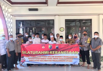 Bertempat di Masjid Babussalam Jl. Nakula Sadewa Perum Panjang Indah Kel. Kandang Panjang Kecamatan Pekalongan Utara Kota, Kapolsek Kompol Bakti Kautsar Ali, S.I.K, S.Sos gelar Silaturahmi Kebangsaan Toga, Tomas dan Toda dalam Rangka Mewujudkan Situasi Kamtibmas Yang Aman dan Kondusif Kamis, (27/5/2021)