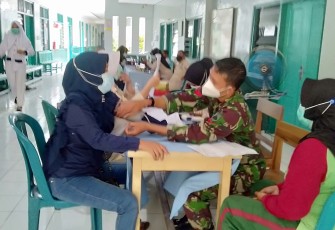 Pendataan peserta vaksin di RS Marga Husada