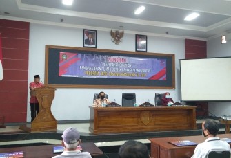 Walikota Santoso Berikan Sambutan Pada Acara Launching Penyerahan Bantuan Rumah Baru dan Peningkatan Kualitas (foto : Faisal NR / Klikwarta.com Blitar)