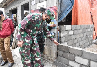 DANDIM 0818 TERJUN LANGSUNG LOKASI SASARAN TMMD 112