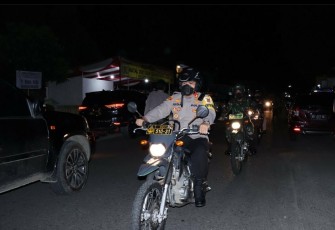 PJU Polres Bengkulu Selatan laksanakan monotoring dan pengamanan kegiatan ibadah malam natal di Kabupaten Bengkulu Selatan