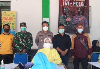 Kapolsek Cisompet - Polres Garut : Giat Monitoring Gebyar Gerai Vaksin Presisi TNI - POLRI