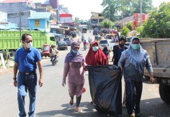 Dukung World Clean Up Day, DLH Bengkulu Utara Lakukan Aksi Bersih Sampah 