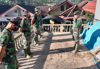 APEL SIAP BERKERJA TMMD 112 KODIM 0818