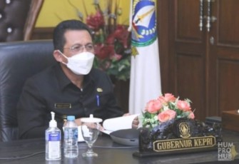 Gubernur  Provinsi kepulauan Riau H. Ansar Ahmad