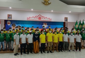 Foto bersama Kapolres Kendal AKBP Yuniar Ariefianto, Bupati Dico M Ganinduto bersama PERSIK di Pendopo Tumenggung Bahurekso Kendal 