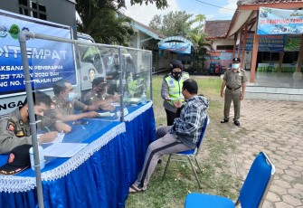 Operasi Yustisi di Balai Desa Bungur, Satgas Covid-19 Kabupaten Tulungagung Jaring 6 Pelanggar Prokes