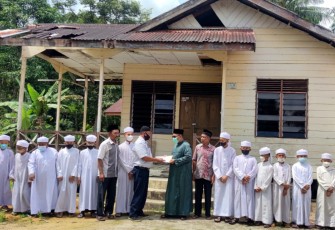 PT Timah Tbk membantu membantu perbaikan rumah tahfiz An-Nur di Desa Sungai Ungar, Kecamatan Kundur, Kabupaten Karimun