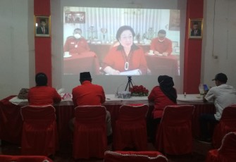 DPC PDI Perjuangan Karanganyar mengikuti TOT Pendidikan Kader Madya yang diselenggarakan oleh DPP PDI Perjuangan secara virtual