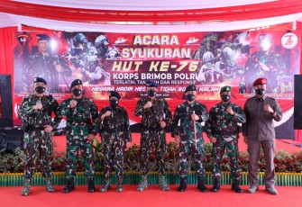 Foto bersama Acara HUT Brimob ke 76