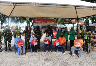 Kodim 0315/Bintan Salurkan 1.450 Paket Sembako