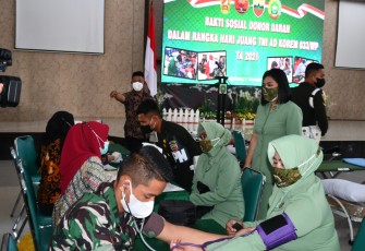 Dalam Rangka Memperingati Hari Juang TNI AD, Satuan Jajaran Korem 033/WP Gelar Donor Darah