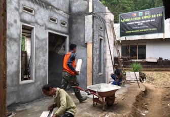 Batako Putih Kita Mainkan 