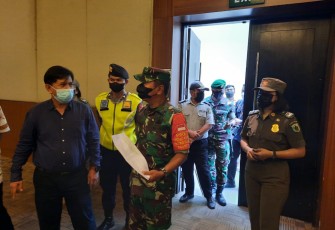 Kodim 1016 Palangka Raya bersama Satgas Gabungan Covid 19 Kota Palangka Raya rutin menggelar operasi yustisi Pengawasan Protokol Kesehatan dan Penindakan Peraturan Walikota Palangka Raya Nomor 26 Tahun 2020