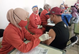 Polres Pekalongan Kota Laksanakan Vaksin Untuk Karyawan Pabrik PT Pajitex