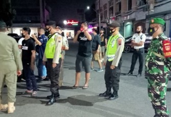 Jajaran Polres Pekalongan kota, Polda Jawa Tengah gencar mensosialisasikan pencegahan virus corona (Covid-19)