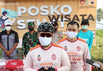 Kapolres Kendal AKBP Yuniar Ariefianto launcing Posko Wisata Sehat di Pantai Ngebum Desa Mororejo Kecamatan Kaliwungu pada hari Sabtu 16/10/2021