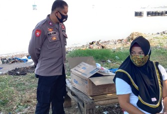 Anggota Polsek Rowosari monitoring vaksinasi di Desa Gempolsewu