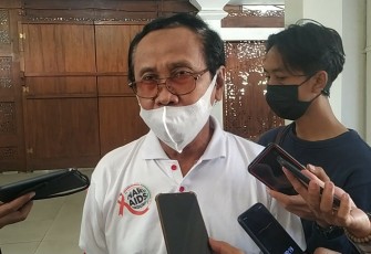  Ketua Komisi Penanggulangan AIDS  (KPA) Kabupaten Karanganyar, Jatmiko.
